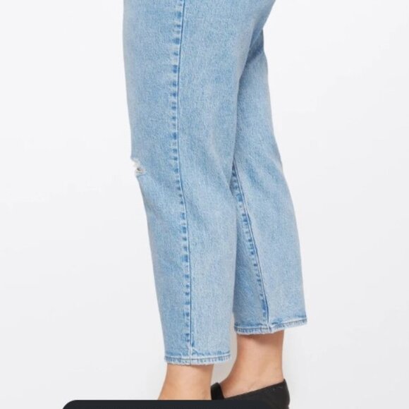 Levi's Ribcage Ankle Jeans - Picture 4 of 6